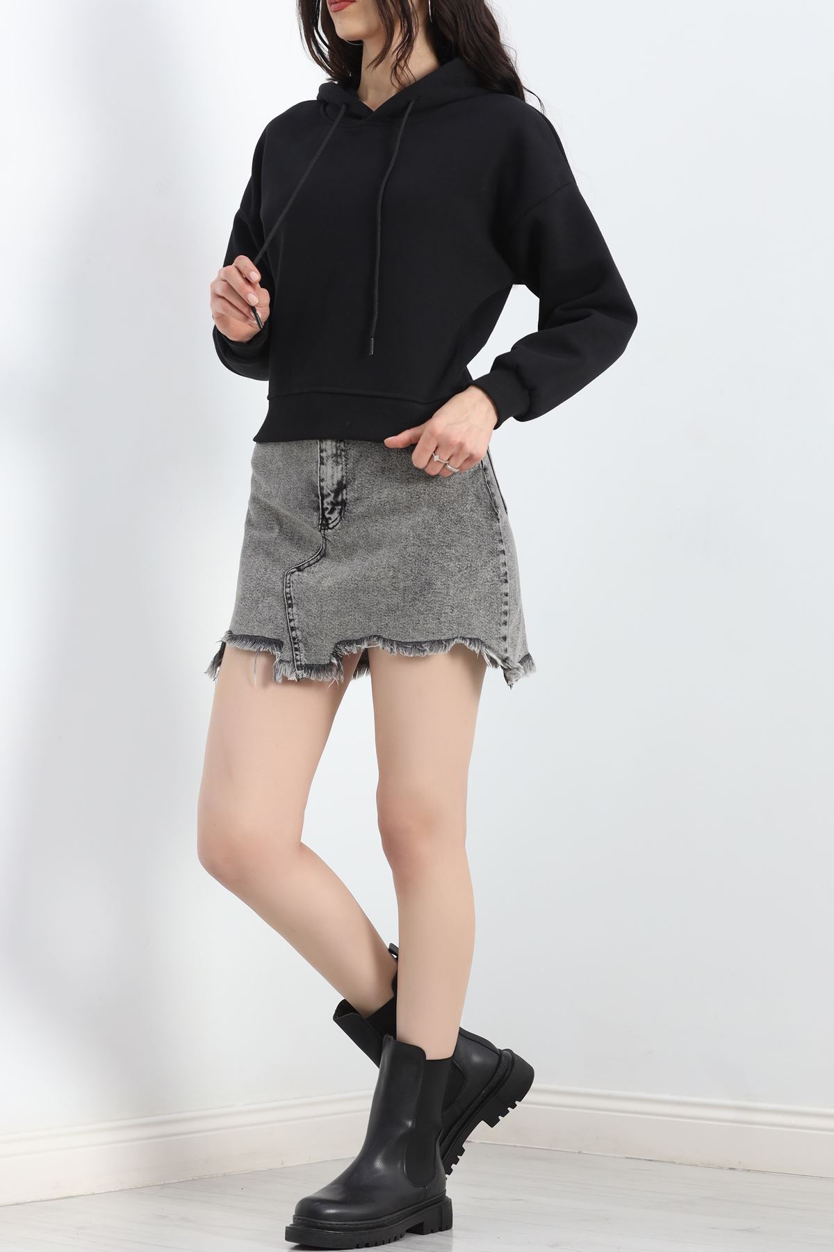 3 İplik Kapşonlu Crop Sweat Siyah - 20959.1878.