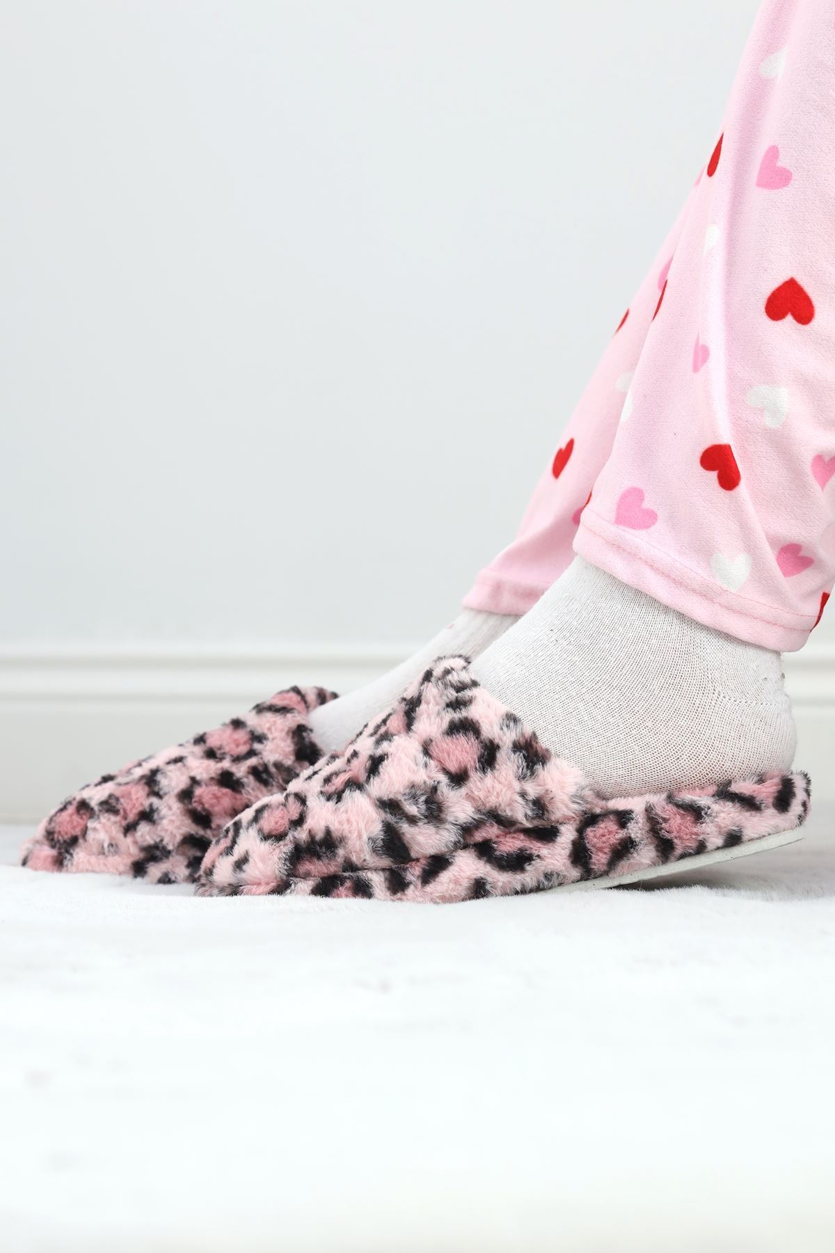 Leopar Desenli Peluş Terlik Pembe - 20597.264.