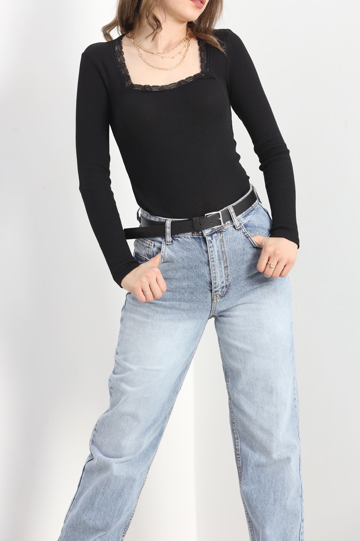 Kare Yaka Dantelli Body Siyah - 40096.599.