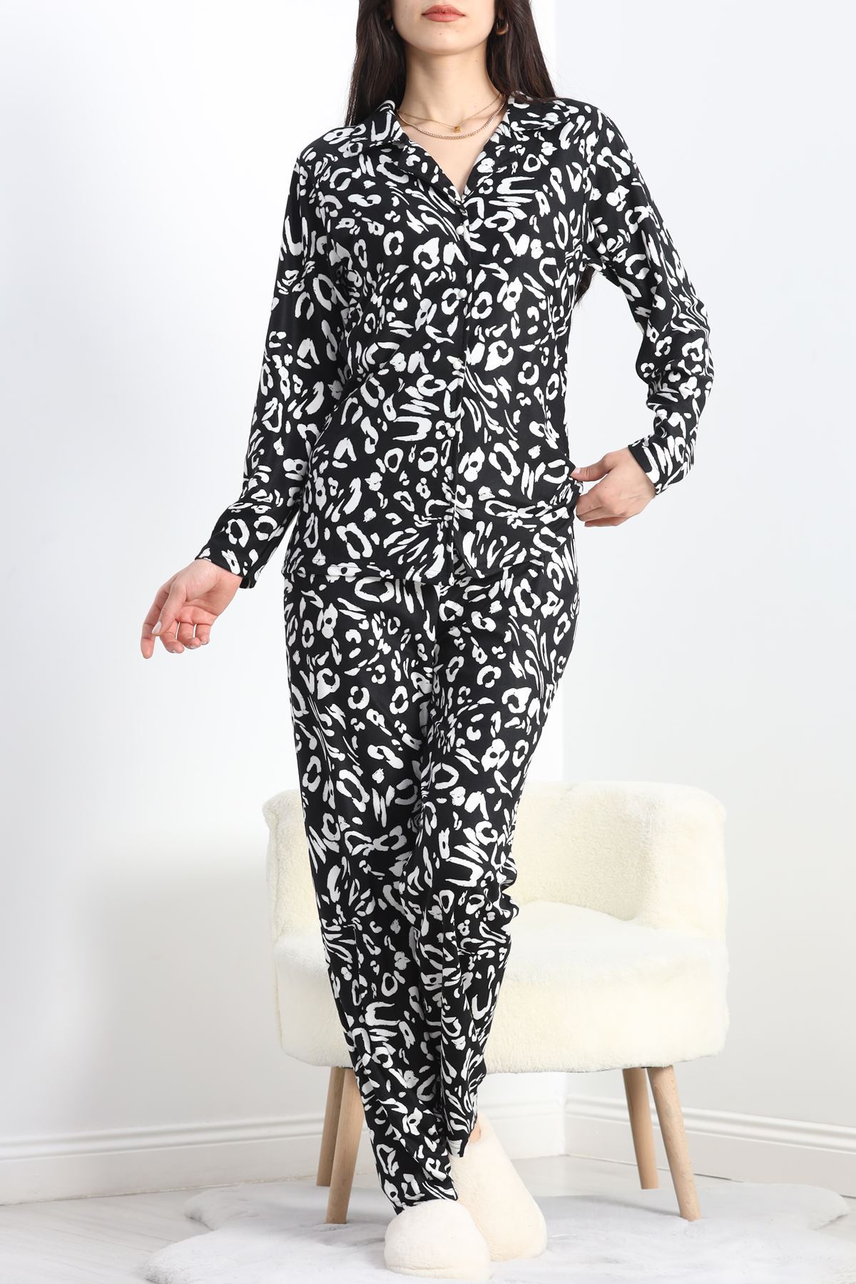 Süet Pijama Takımı Beyazsiyah - 40003.1049.