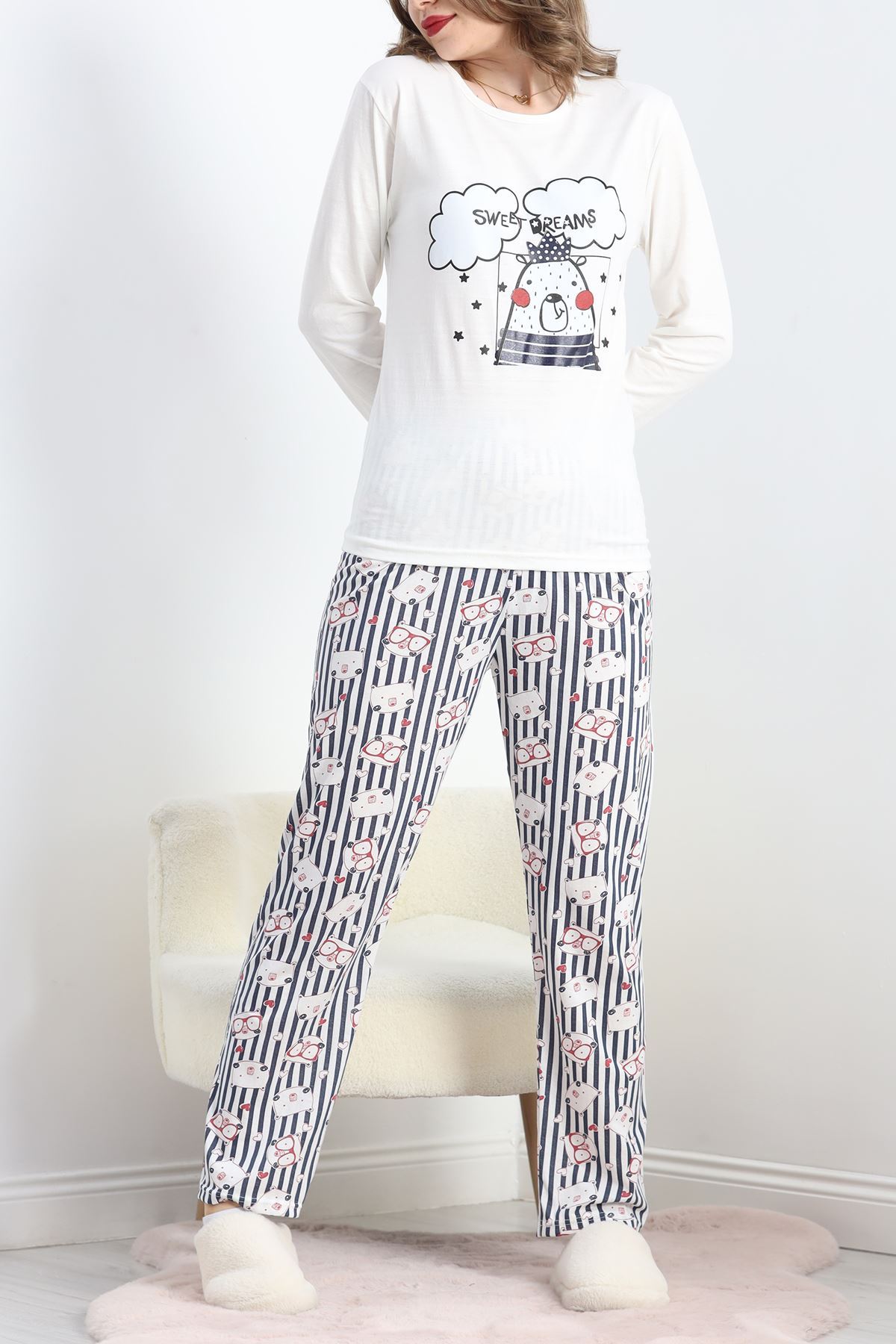 Baskılı Polivskon Pijama Takımı Kırıkbeyaz - 40091.1287.