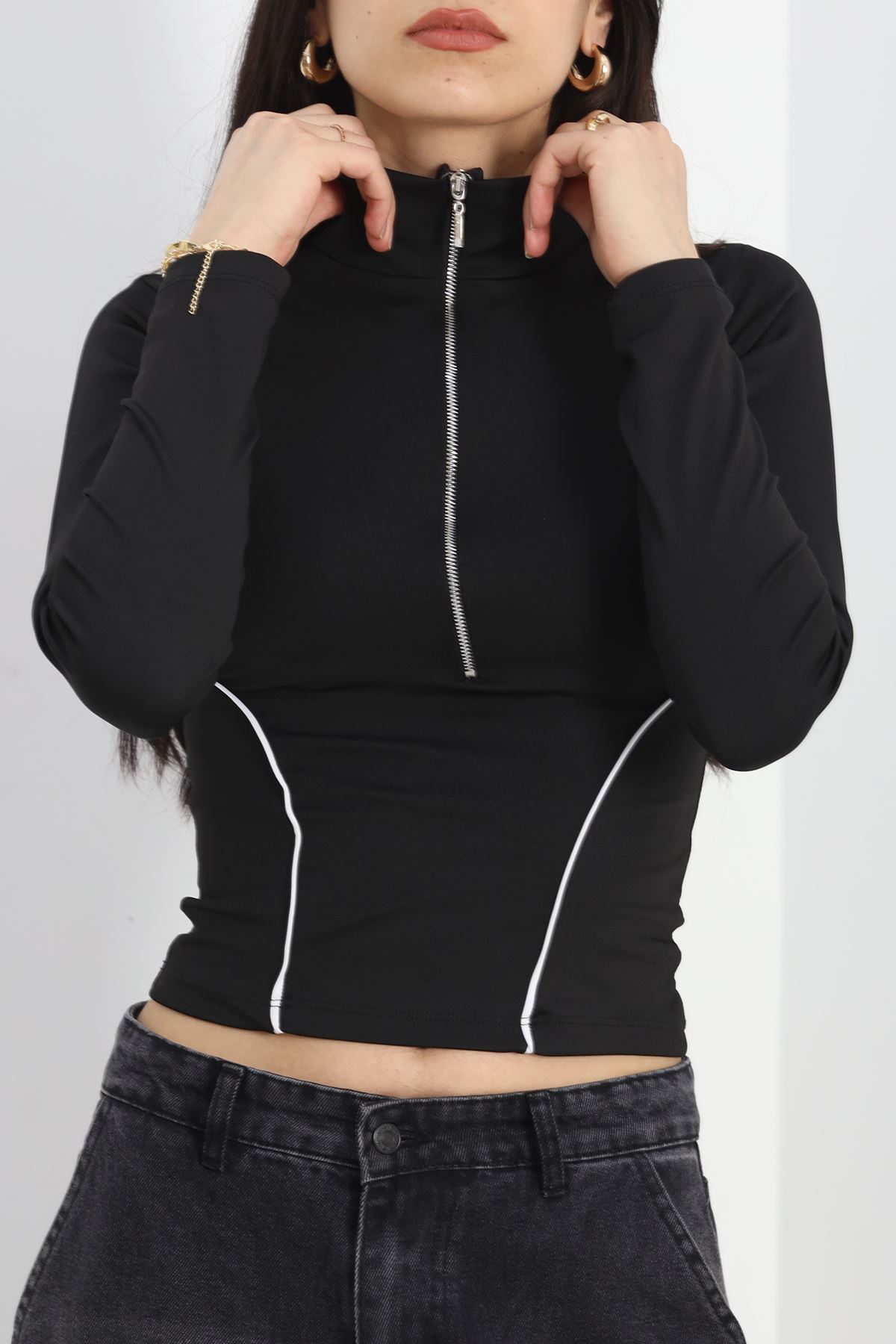 Biyeli Yarım Fermuarlı Body Siyah - 40078.1855.