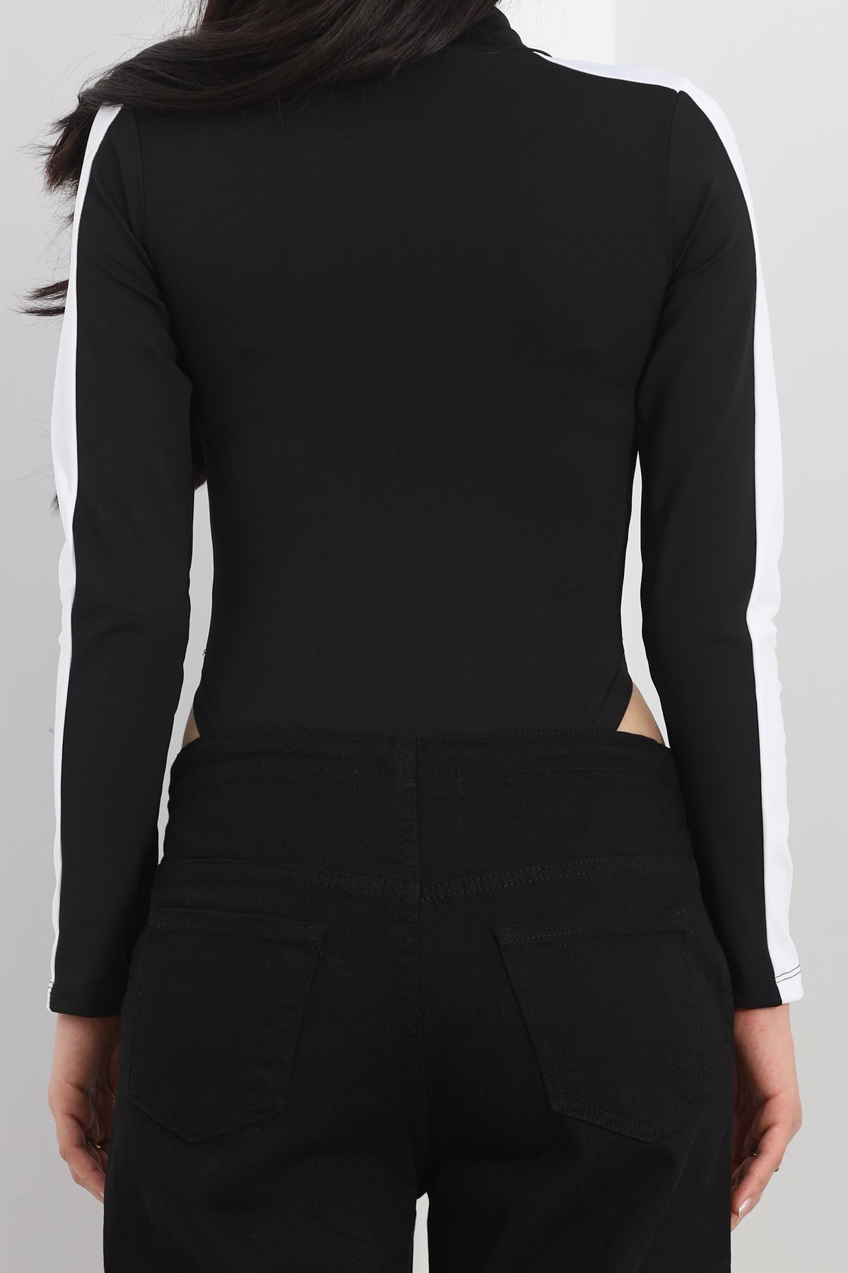 Baskılı Altı Çıtçıtlı Body Siyah - 40081.1855.